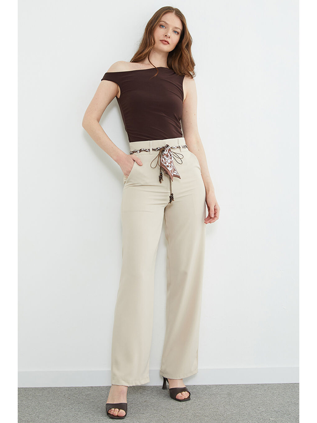 Bej Kemer Detaylı Yüksek Bel Palazzo Pantolon-3