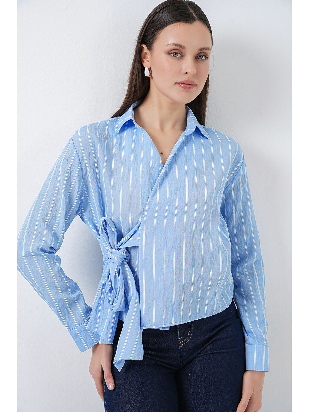 Kadın Önü Bağlamalı Çizgili Gömlek 20362 - Mavi-3