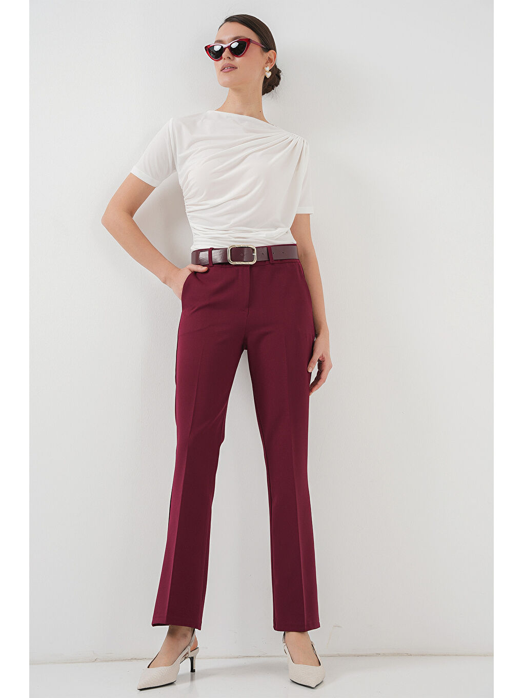 Büzgü Detaylı Kısa Kol Sandy Bluz 945 - Beyaz-1