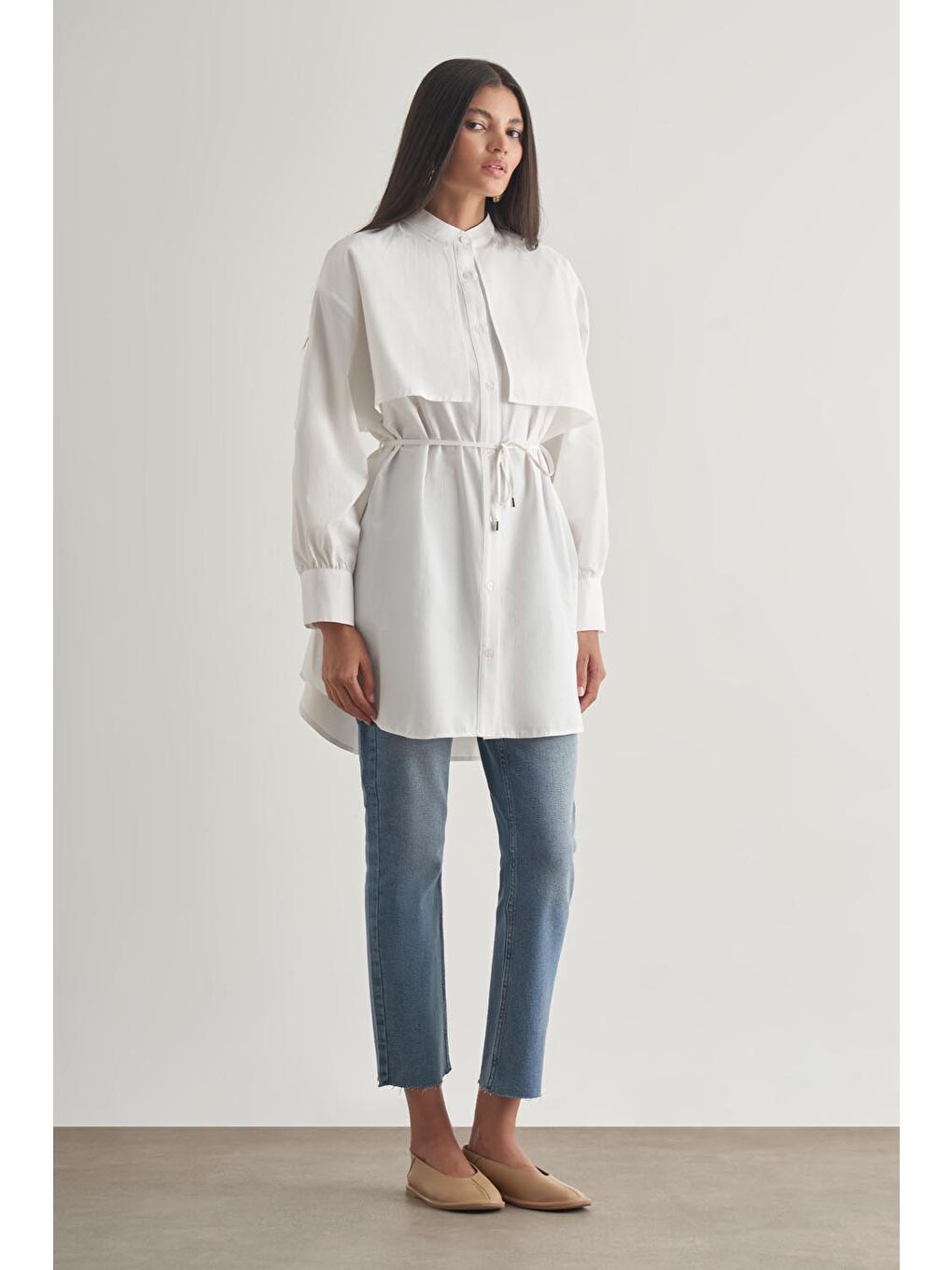 Rüzgarlıklı Hakim Yaka Uzun Ekru Gömlek-1