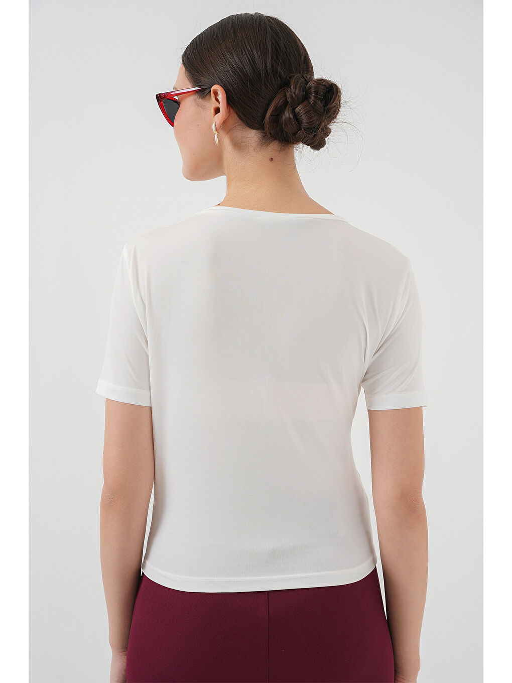 Büzgü Detaylı Kısa Kol Sandy Bluz 945 - Beyaz-5