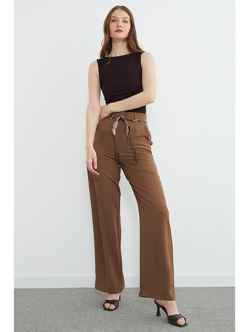 Bej Kemer Detaylı Yüksek Bel Palazzo Pantolon-3