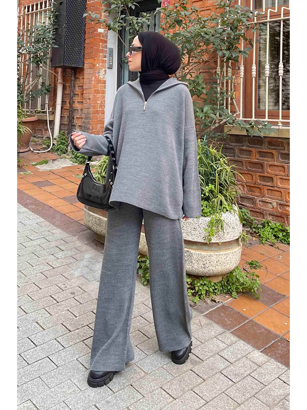 Gri Selanik Pantalonlu Tesettür Takım Füme-1