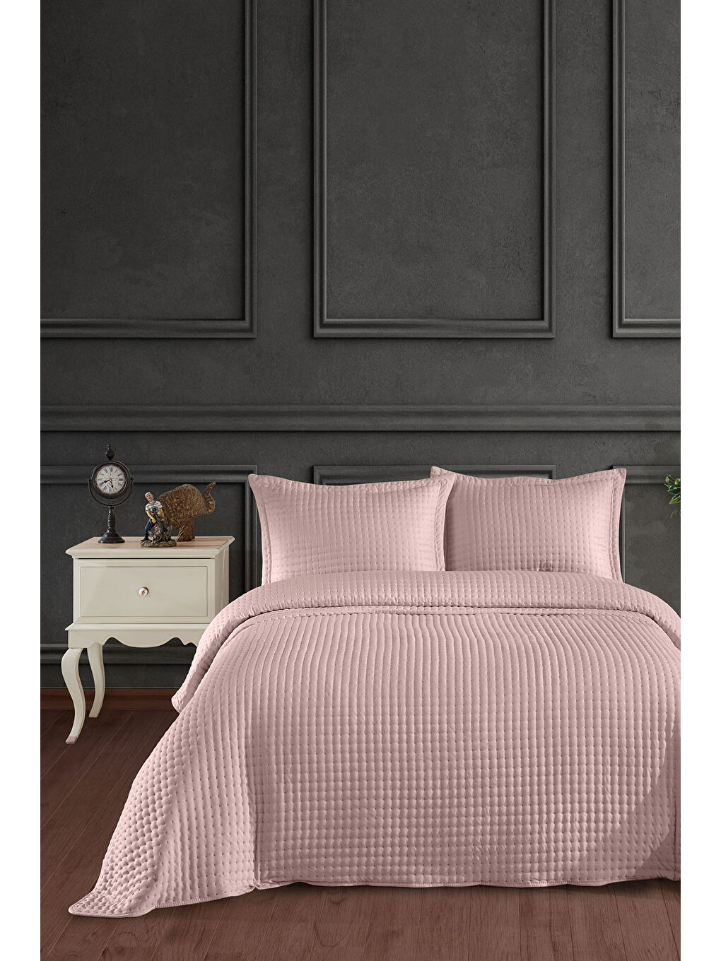 Pembe Alinda Çift Kişilik Yatak Örtüsü Seti (240x260 cm) Pudra