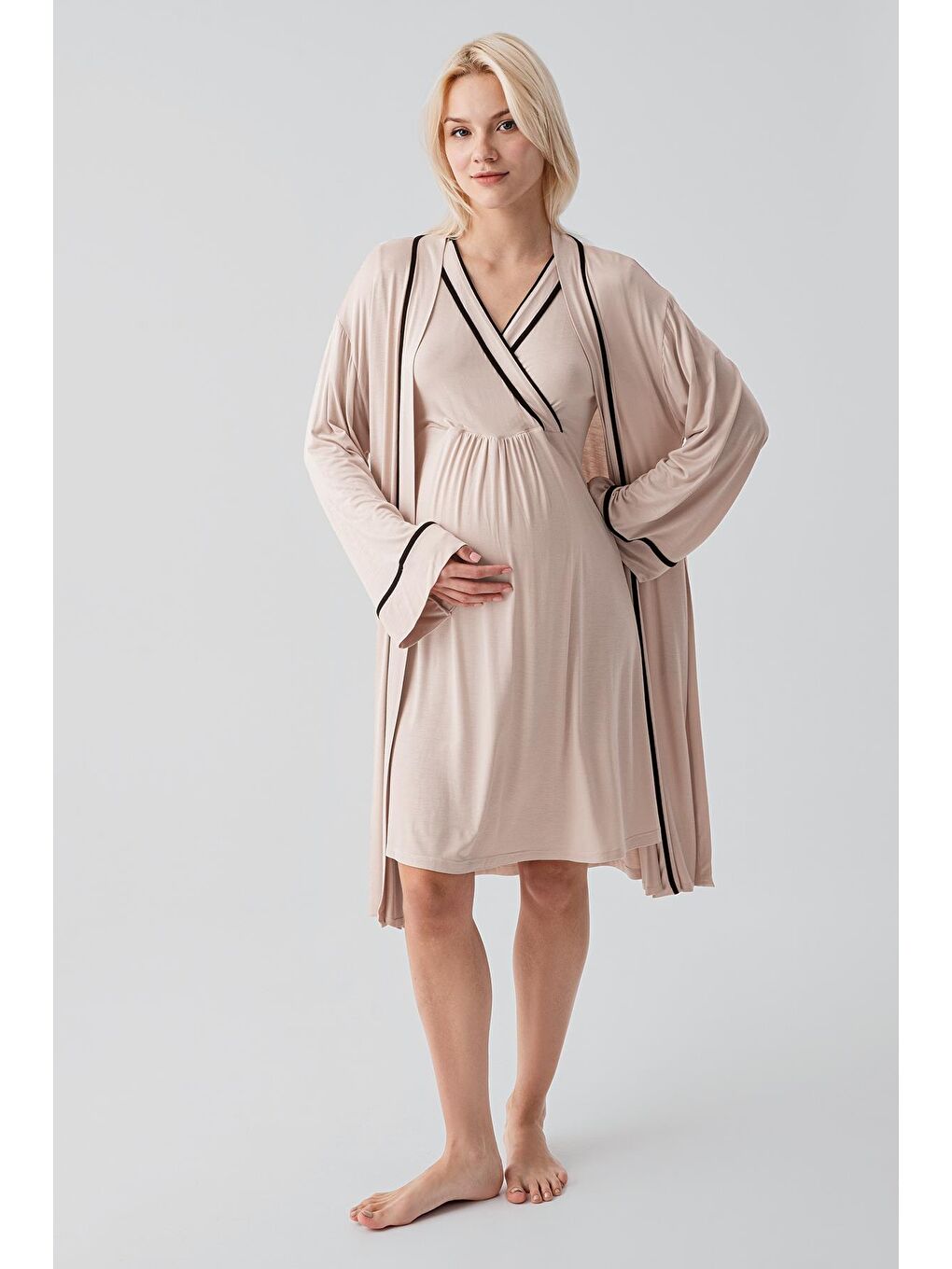 Bej Kısa Kollu Emzirme Bölmeli Esnek Viskoz Hamile Sabahlık Gecelik Takım 19417