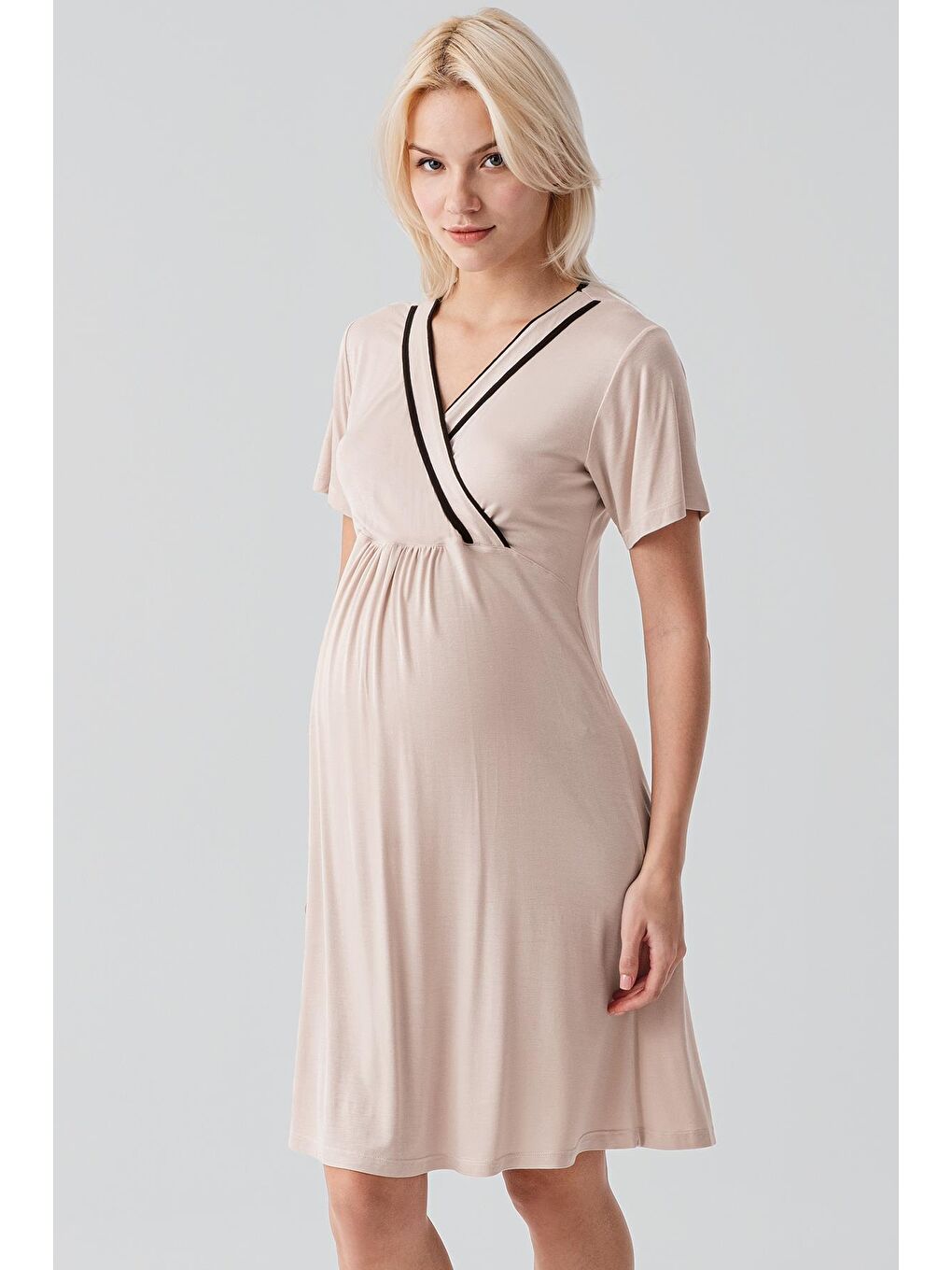 Bej Kısa Kollu Emzirme Bölmeli Esnek Viskoz Hamile Sabahlık Gecelik Takım 19417-4