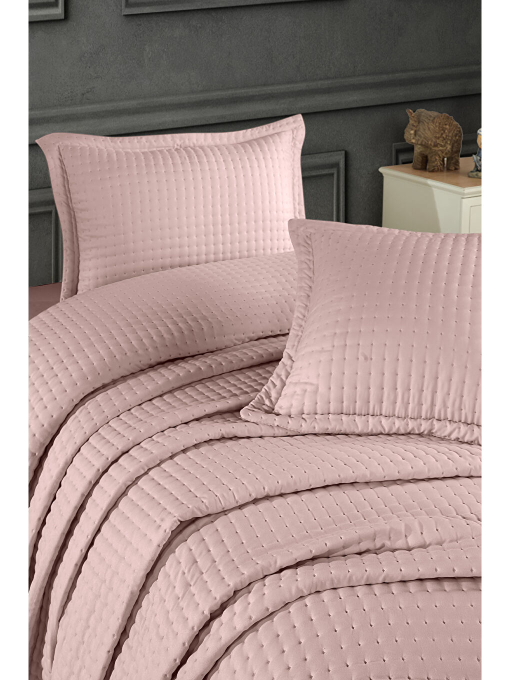 Pembe Alinda Çift Kişilik Yatak Örtüsü Seti (240x260 cm) Pudra-3