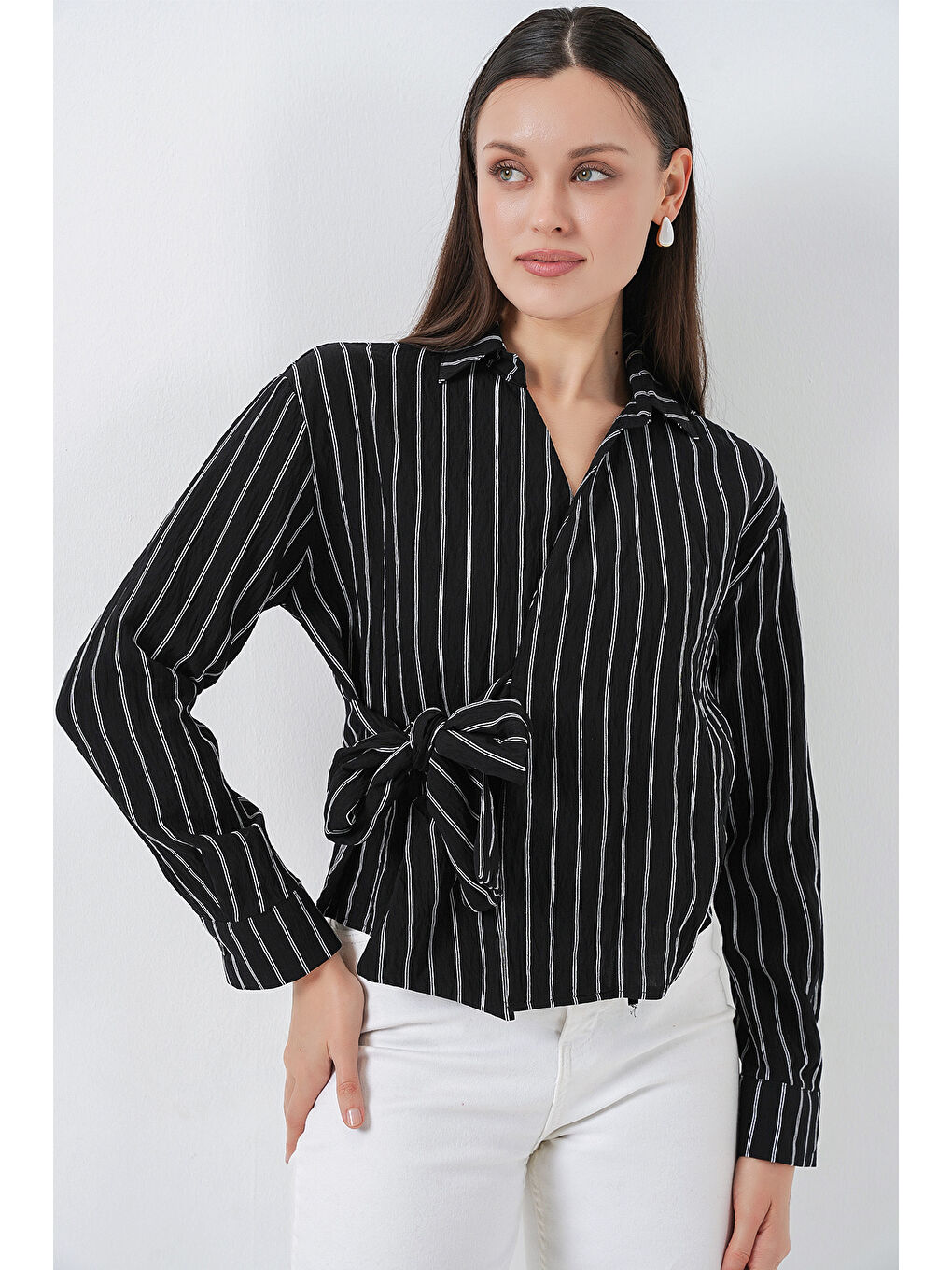 Kadın Önü Bağlamalı Çizgili Gömlek 20362 - Siyah