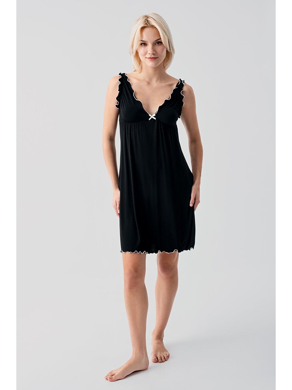 Siyah Askılı Kısa Esnek Elastanlı Viskoz Soft Hamile Sabahlık Gecelik Takım 19400-6