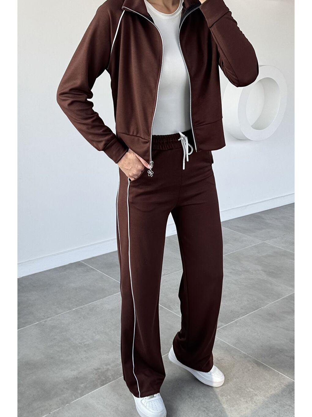 Kahverengi Kadın Şerit Detaylı Fermuarlı Eşofman Takımı-2