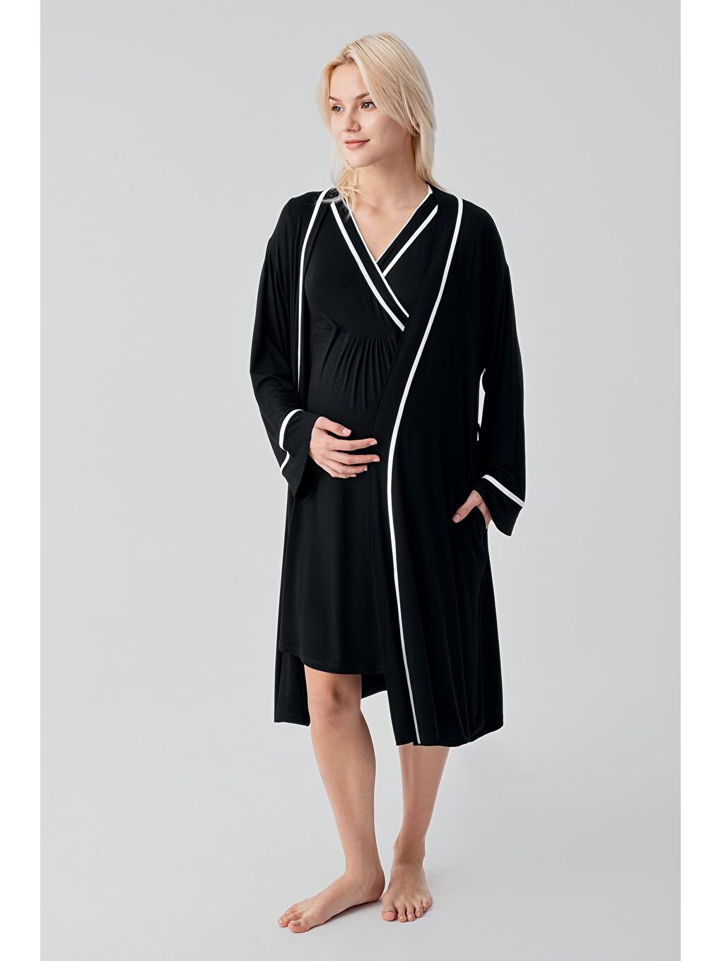 Siyah Kısa Kollu Emzirme Bölmeli Esnek Viskoz Hamile Sabahlık Gecelik Takım 19417