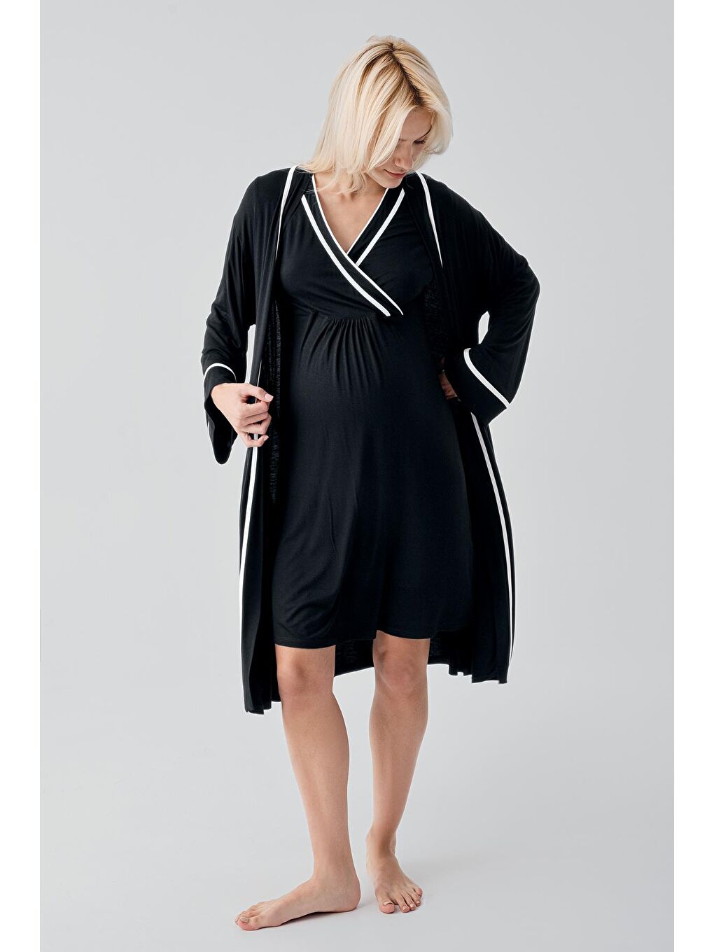 Siyah Kısa Kollu Emzirme Bölmeli Esnek Viskoz Hamile Sabahlık Gecelik Takım 19417-1