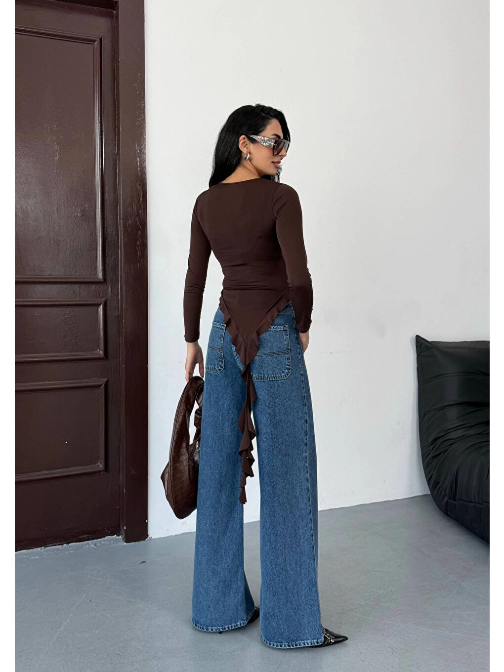 Kahverengi Kadın Kahve Fırfır Detaylı Uzun Kol Asimetrik Bluz HZL25W-FRY123621-2