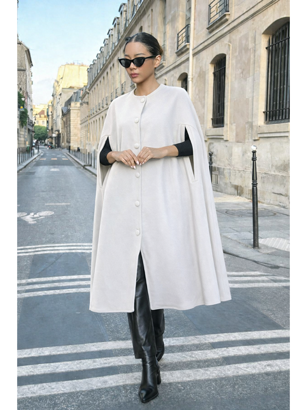 Kadın Günlük Kolsuz Bol Beyaz Kaşe Panço