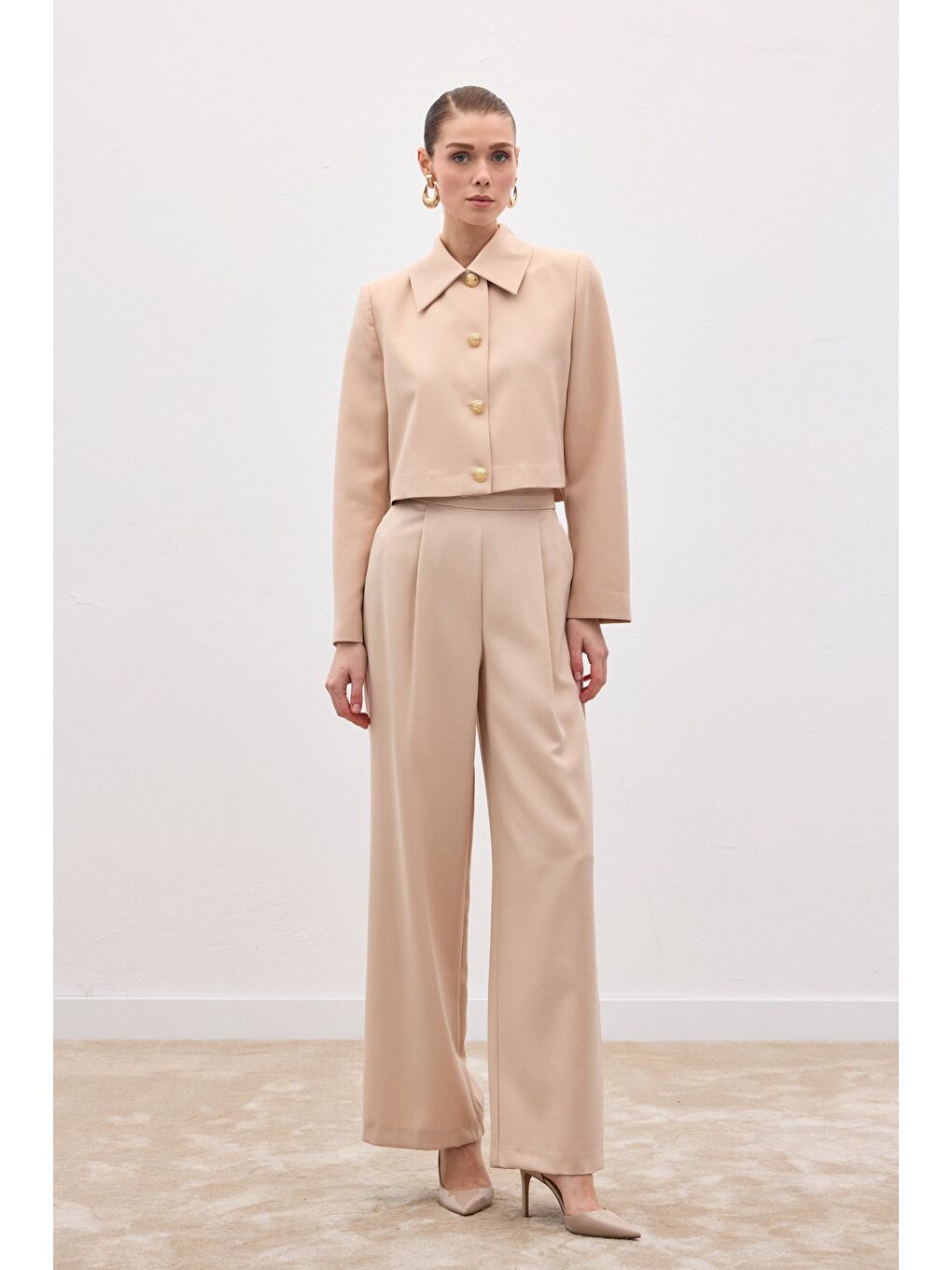 Düğmeli Kısa Ceket - Bej-1