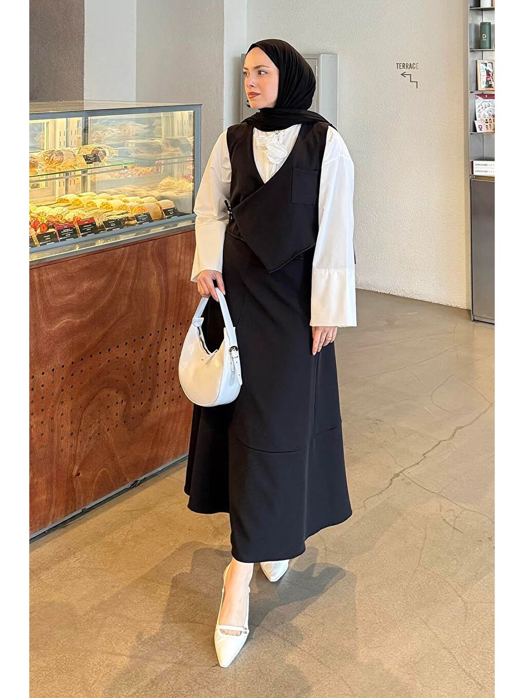 Crop Yelek-Etekli İkili Takım Siyah