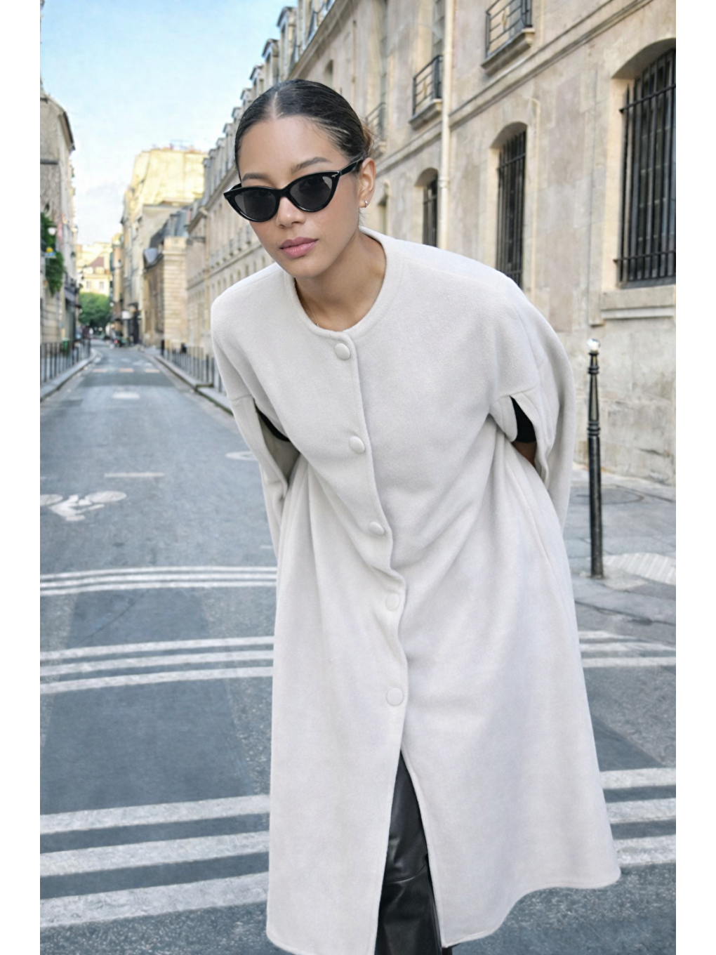 Kadın Günlük Kolsuz Bol Beyaz Kaşe Panço-2