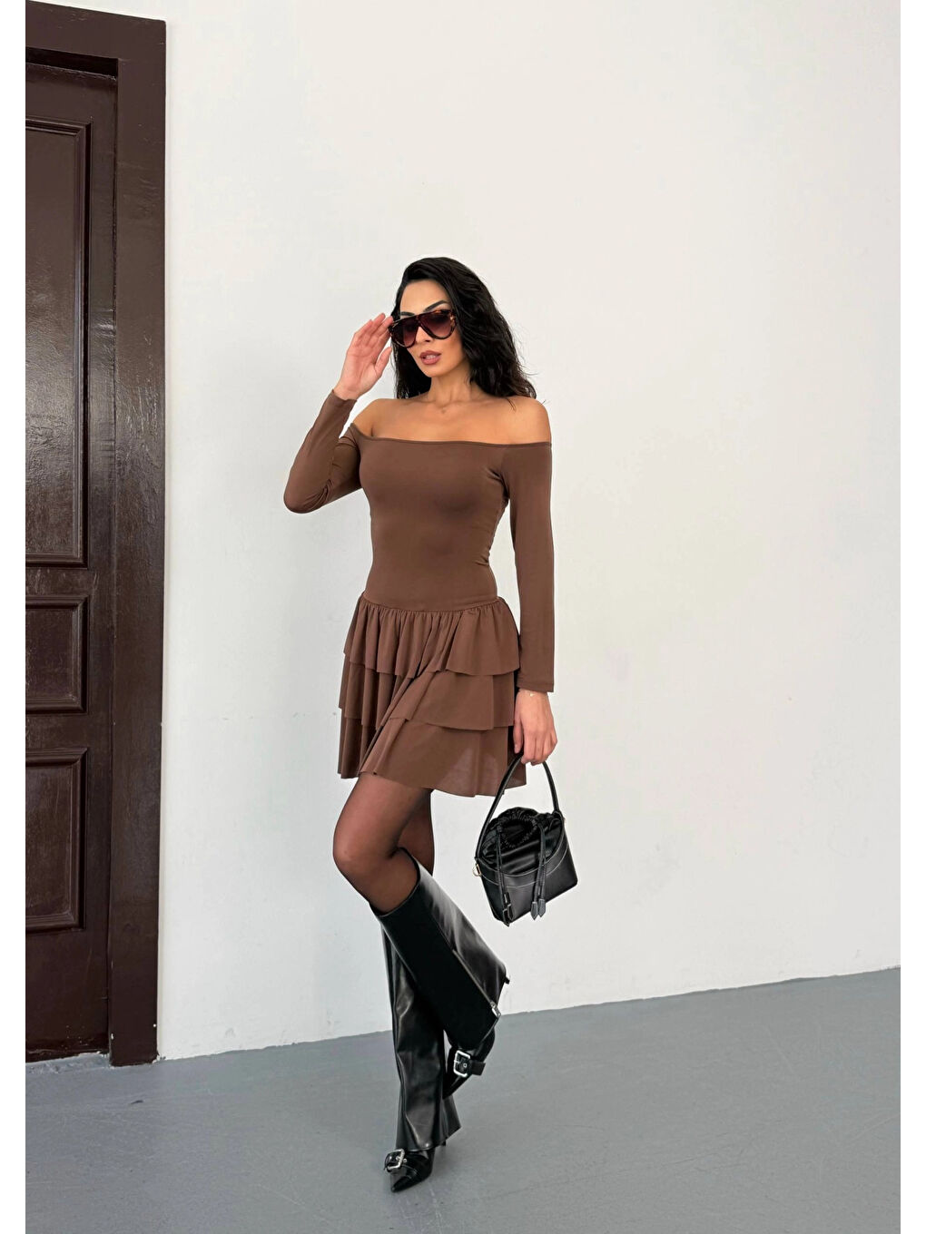 Kadın Kahverengi Straplez Yaka Kat Kat Etek Detaylı Mini Elbise HZL25W-FRY123581-3
