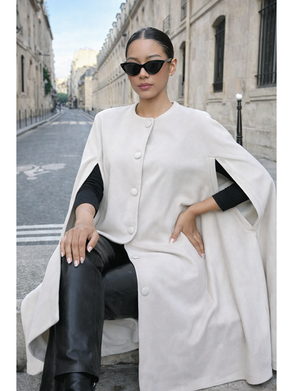 Kadın Günlük Kolsuz Bol Beyaz Kaşe Panço-4