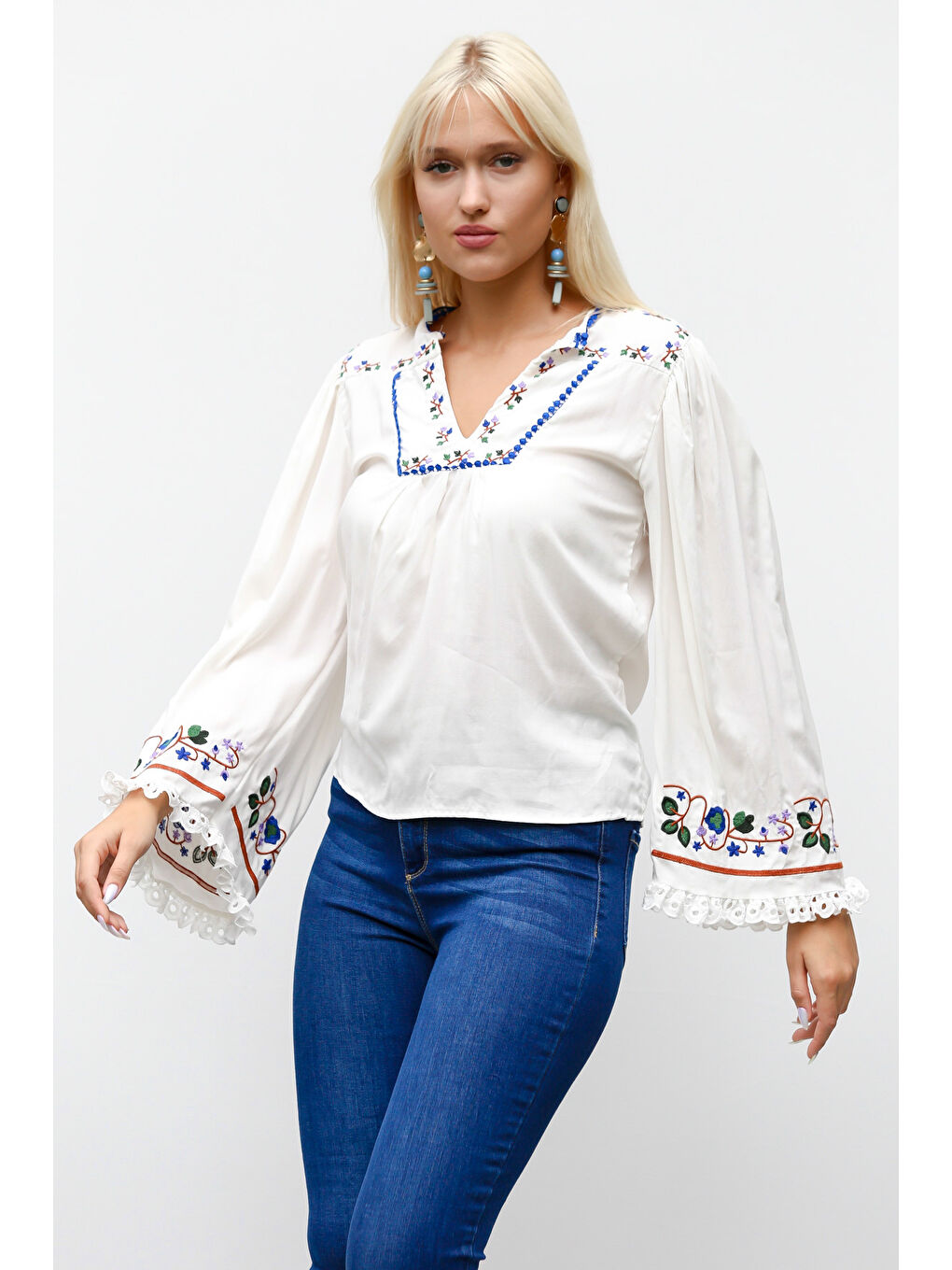 Kadın Beyaz Yuvarlak Yaka İspanyol Kol Sargı Nakışlı Regular Fitted Casual Pamuk Dokuma-4