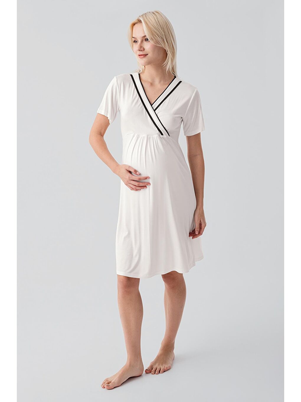 Ekru Kısa Kollu Emzirme Bölmeli Esnek Viskoz Hamile Sabahlık Gecelik Takım 19417-1