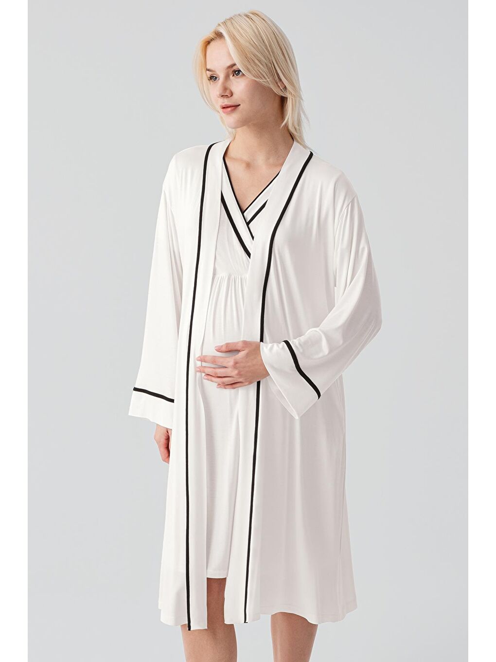 Ekru Kısa Kollu Emzirme Bölmeli Esnek Viskoz Hamile Sabahlık Gecelik Takım 19417-3