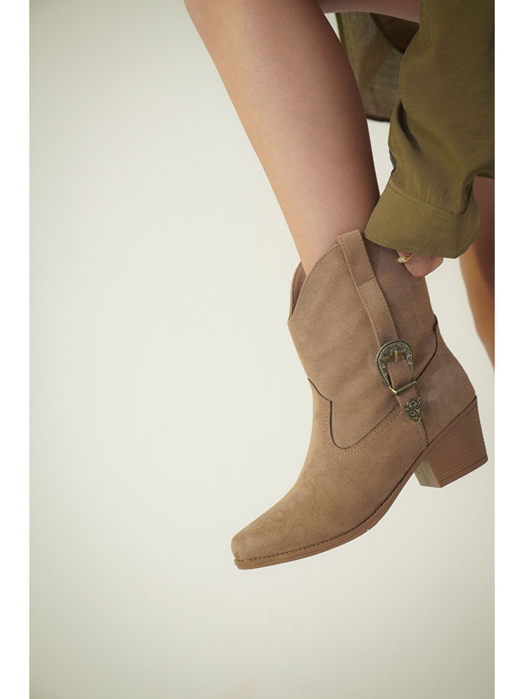 Bej Zane Süet Çekmeli Kadın Kovboy Bot-3