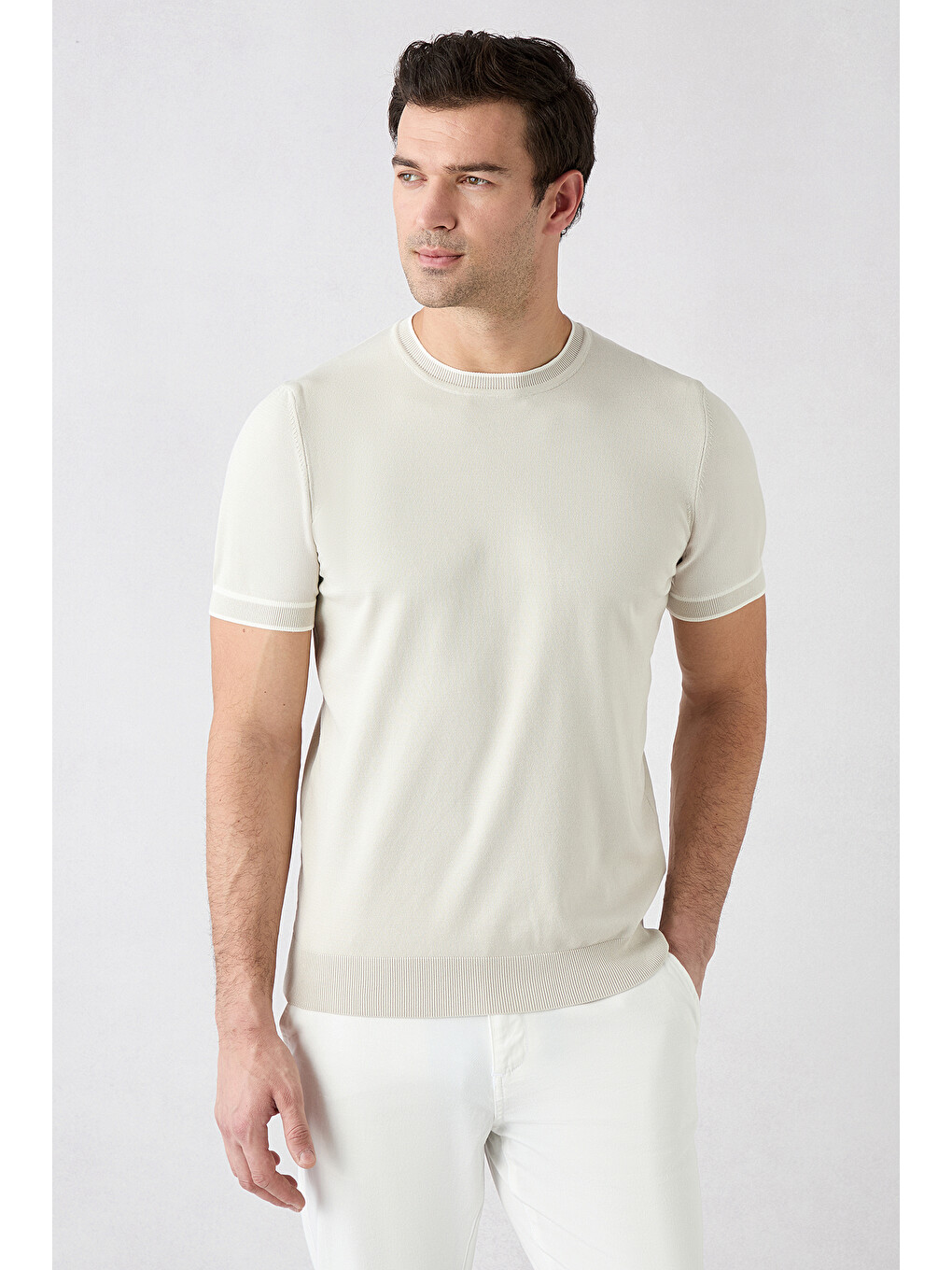 Bej Bisiklet Yaka Regular Fit Ribana Detaylı Örme Tişört-1