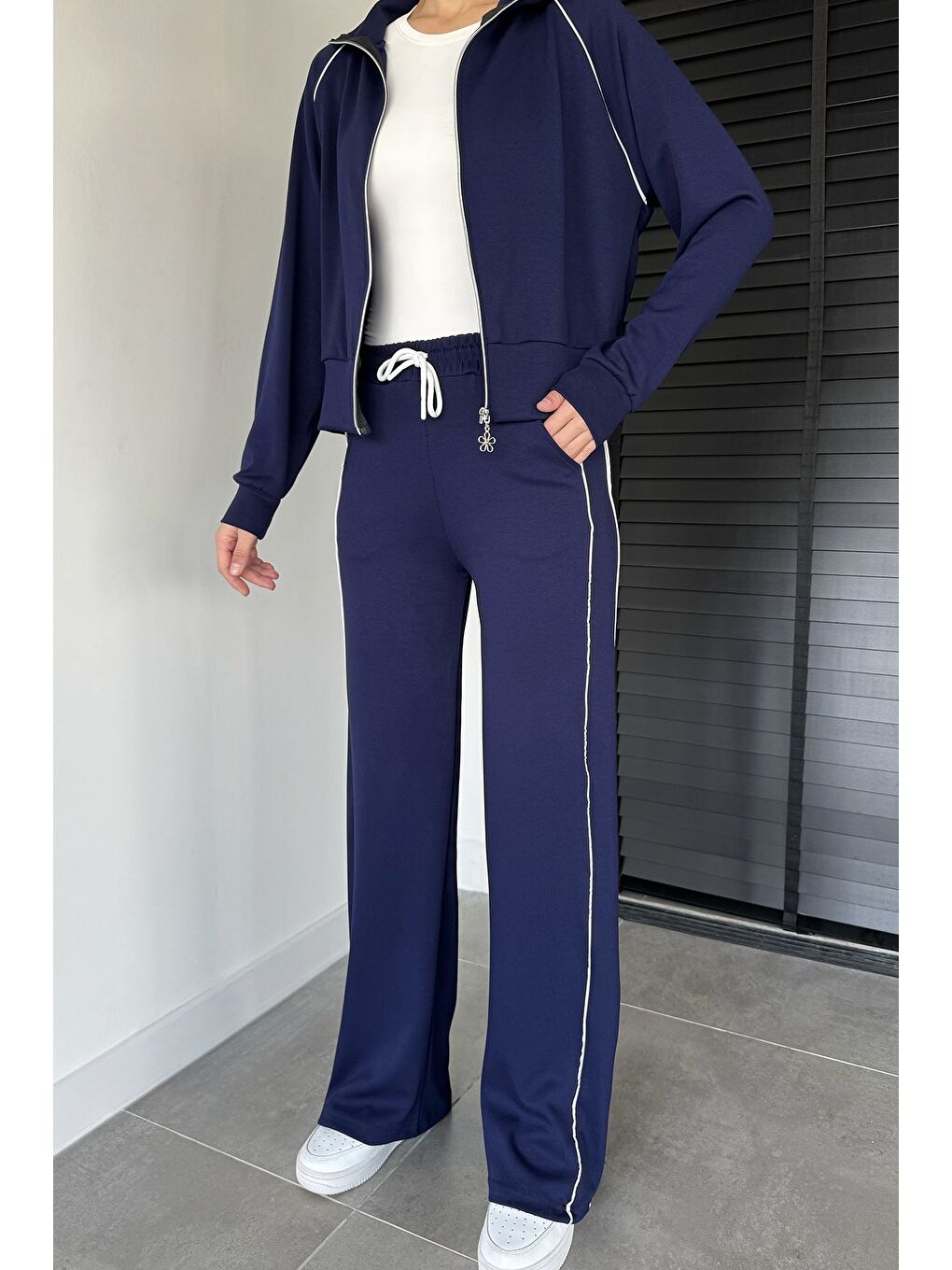 Lacivert Kadın Şerit Detaylı Fermuarlı Eşofman Takımı-1