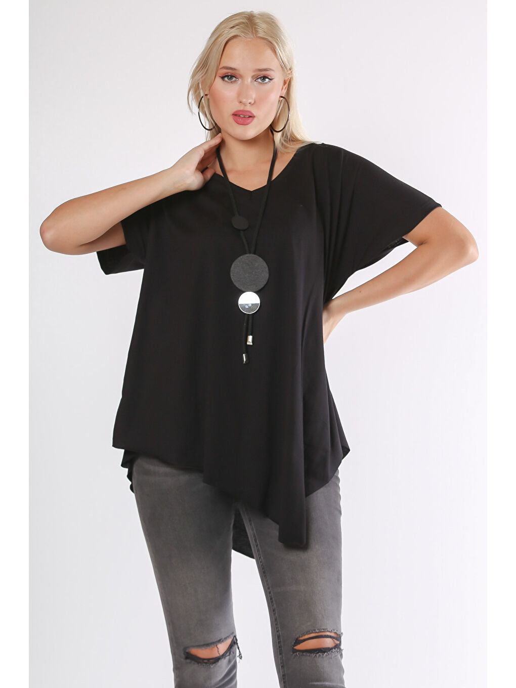 Siyah V Yaka Kısa Kol Asimetrik Örme Bluz-3
