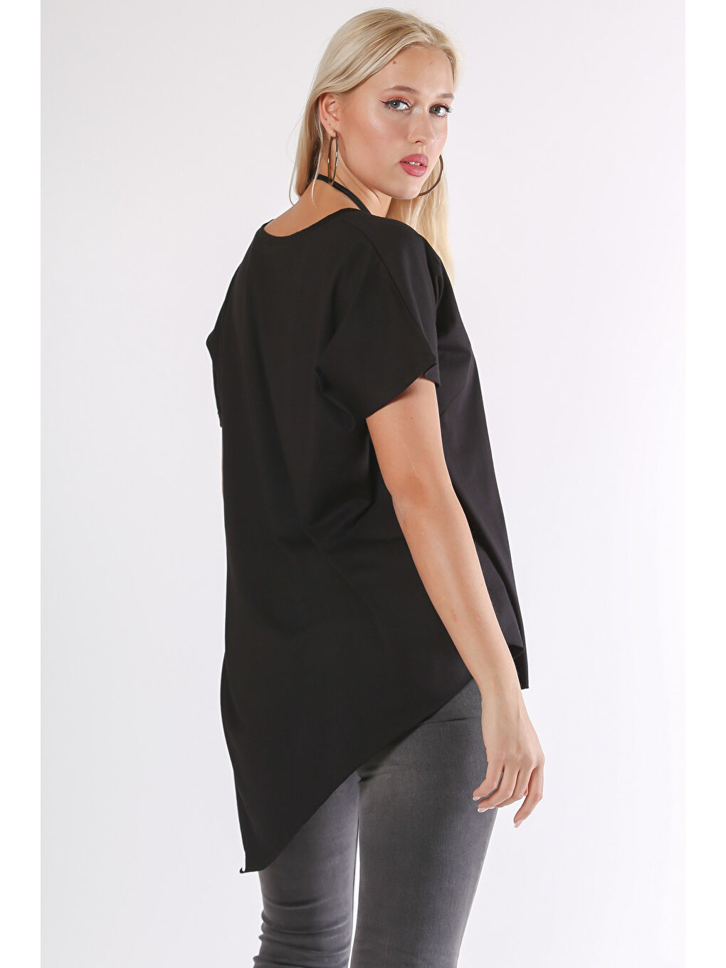 Siyah V Yaka Kısa Kol Asimetrik Örme Bluz-6