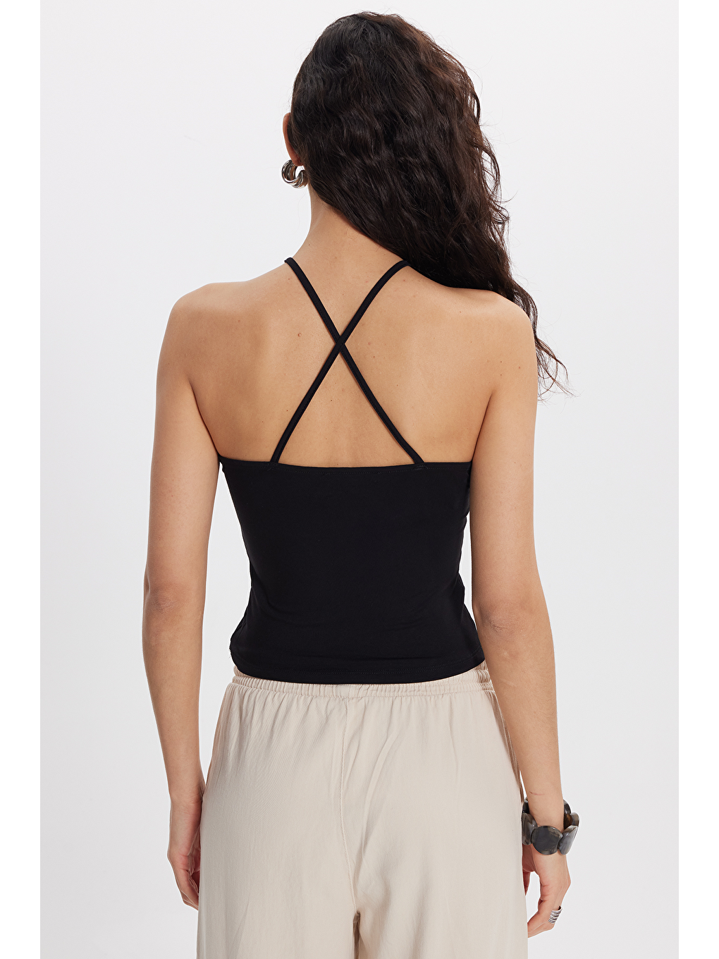 Kadın Slim Fit Dar Kesim Kolsuz Bİsiklet Yaka Dantelli Sırt Detaylı Siyah Bluz-5