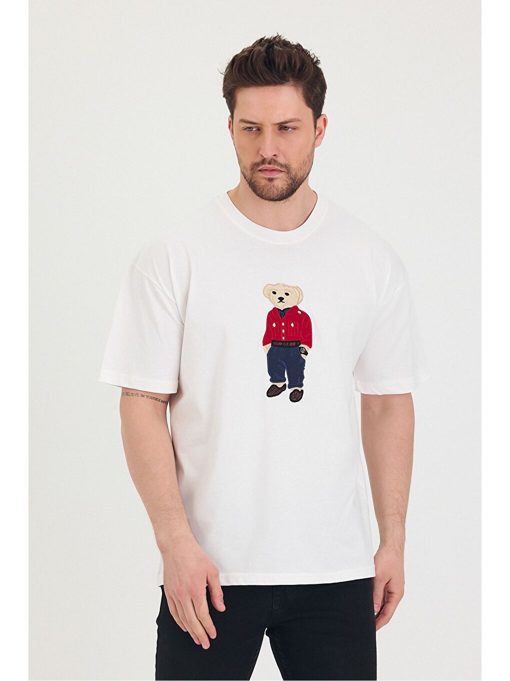 Beyaz Bisiklet Yaka Oversize Ayıcık Baskılı Salaş Unisex Tişört-2