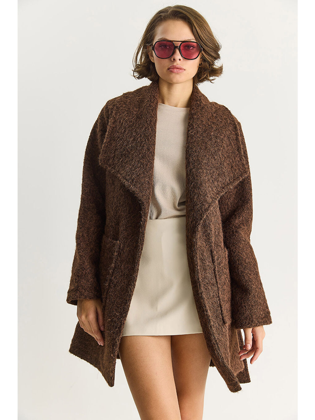 Kahverengi Kadın Kruvaze Yaka Astarlı Kuşak Bağlamalı Kırçıllı Kaşe Kaban-1