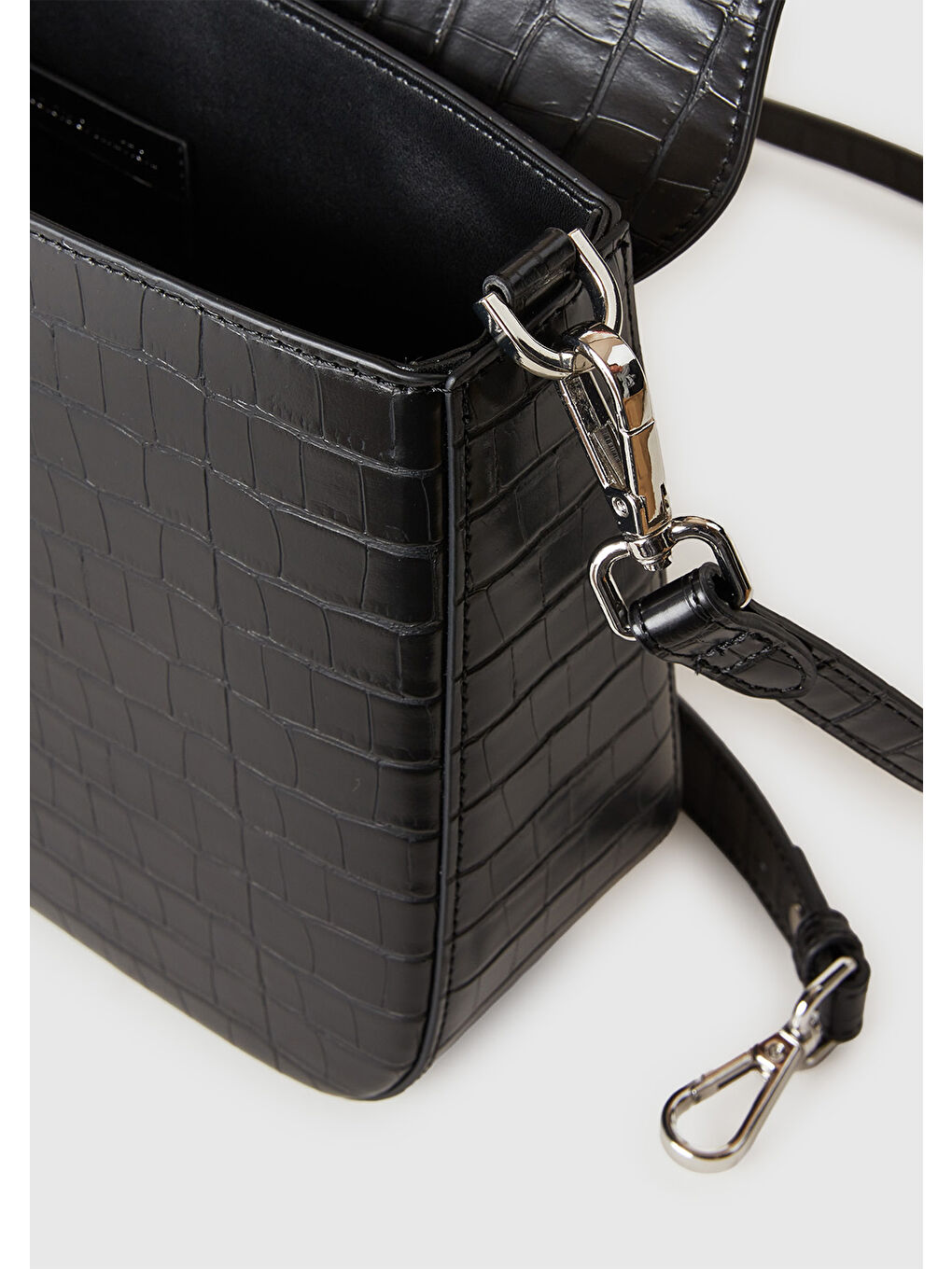 Kadın Siyah Logo Detaylı Metal Tokalı Ayarlanabilir Askılı Kroko Çanta-2