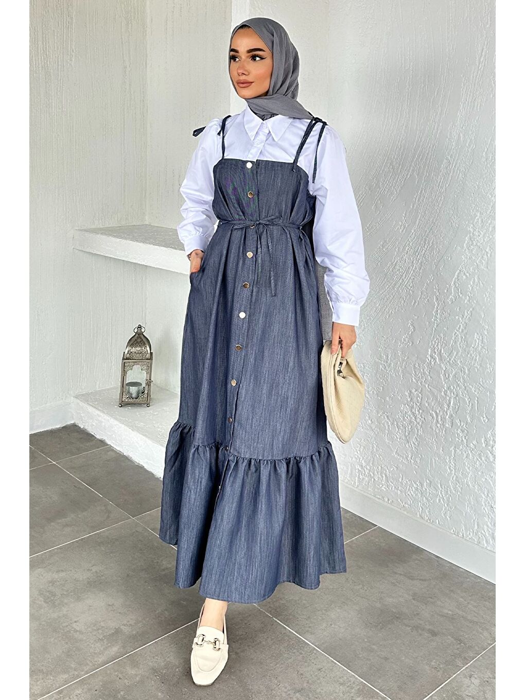 Lacivert Gülseli Boydan Düğmeli Bağlama Detaylı Garnili Tesettür Elbise-3