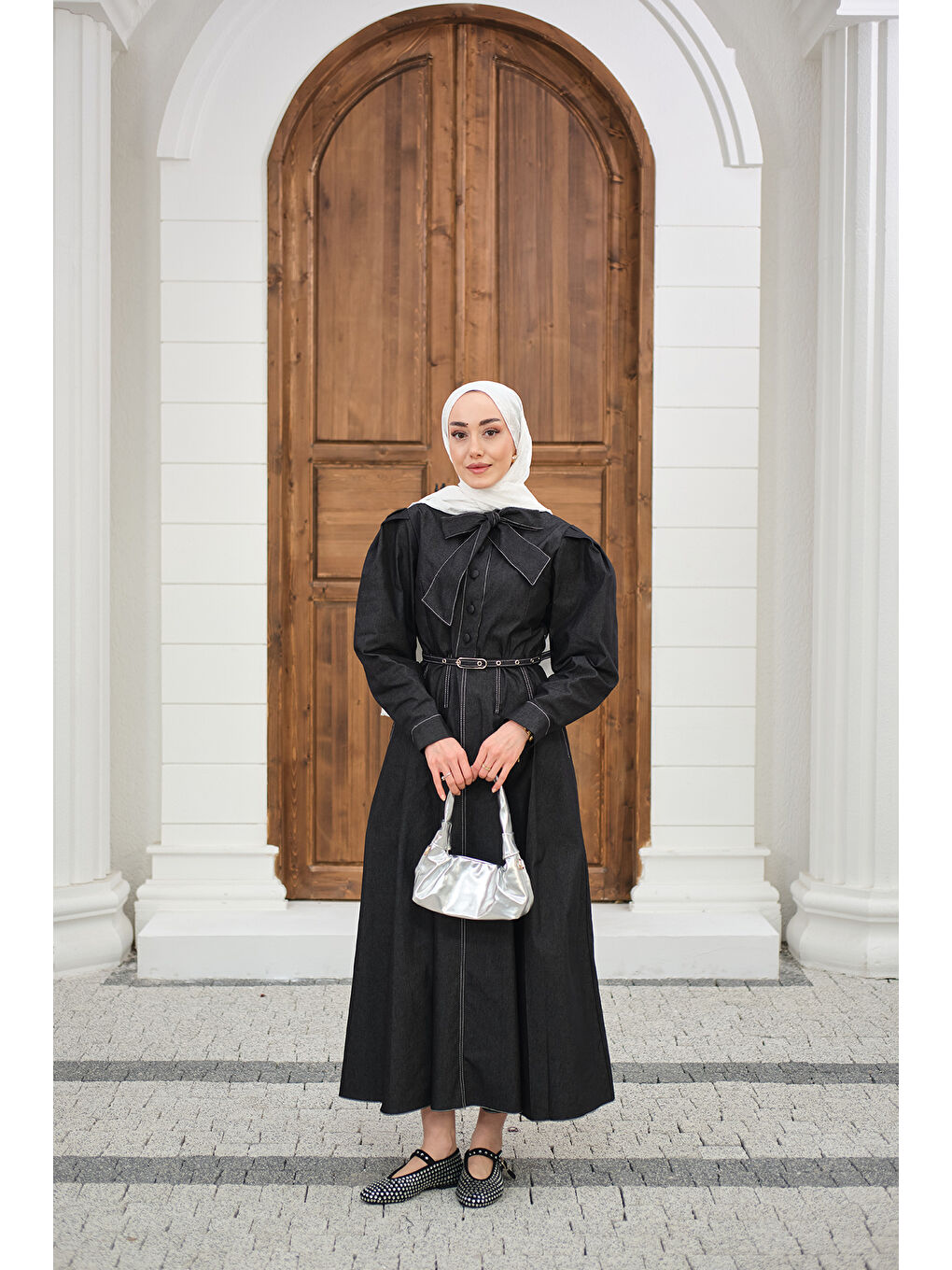 Kadın Yarım Düğmeli Yaka Bağlamalı Kemerli Balon Kol Elbise Siyah-2