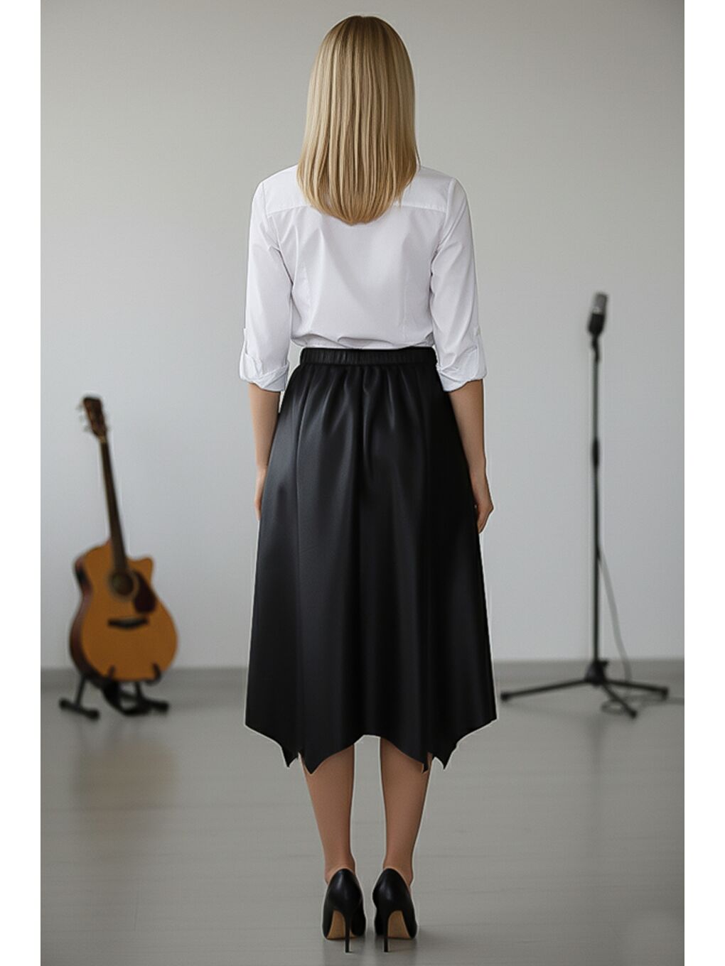 Siyah İnce Lastikli Bel Casual Suni Deri Dokuma Etek 80 66-5