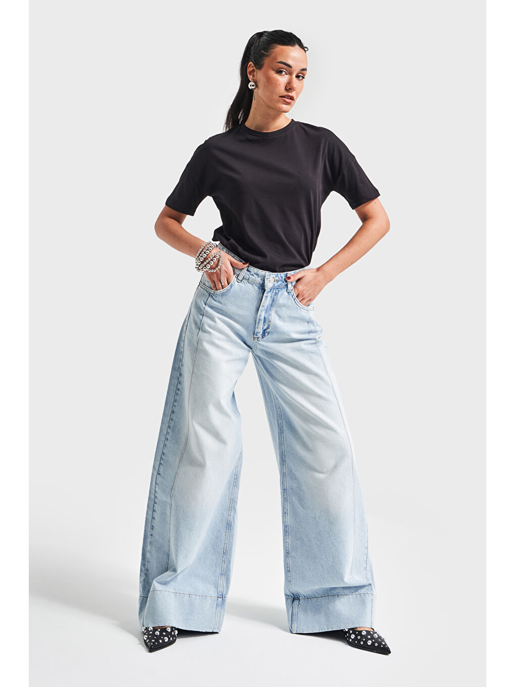 Kadın Siyah Renk S5 Bisiklet Yaka Basic T-Shirt-1