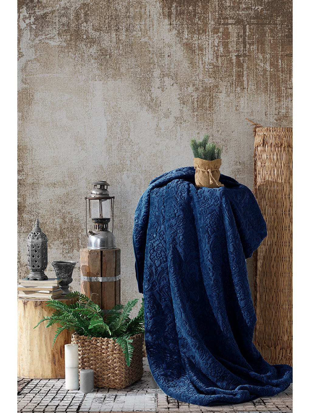 Damask Embos Battaniye Çift Kişilik (220x240 cm) Lacivert