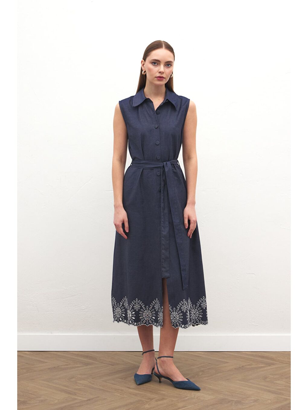 Nakış Detaylı Uzun Elbise - Lacivert-2