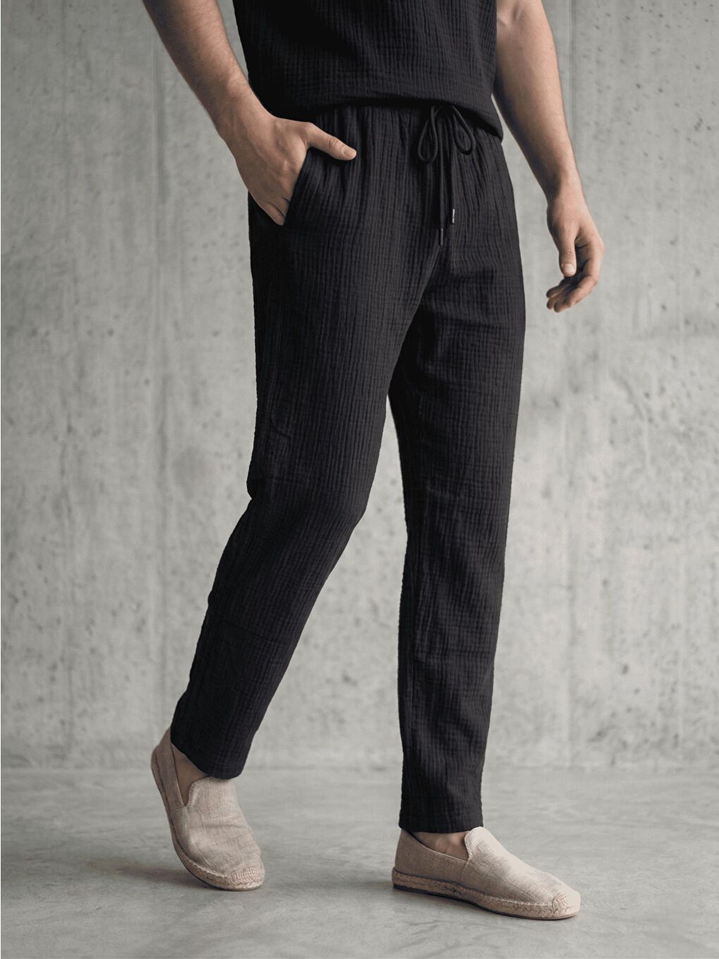 Siyah Lanz Erkek Pamuklu Müslin Pantolon | Rahat Kesim, Beli Lastikli ve Bağcıklı-2