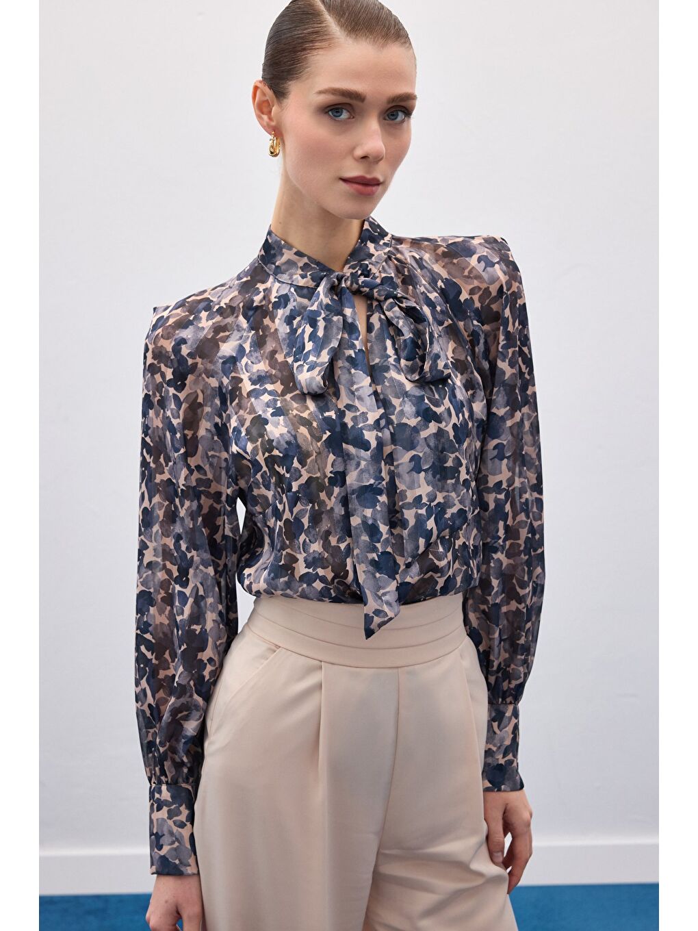 Fular Detaylı Bluz - Lacivert