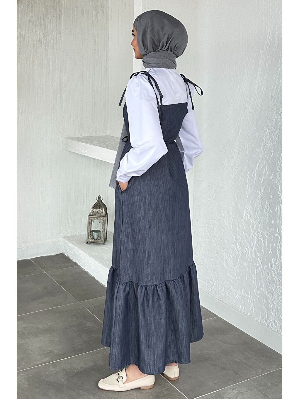 Lacivert Gülseli Boydan Düğmeli Bağlama Detaylı Garnili Tesettür Elbise-9