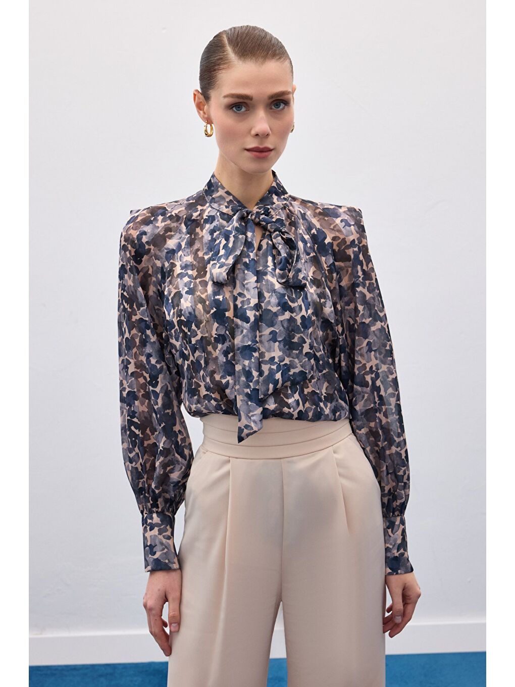 Fular Detaylı Bluz - Lacivert-1