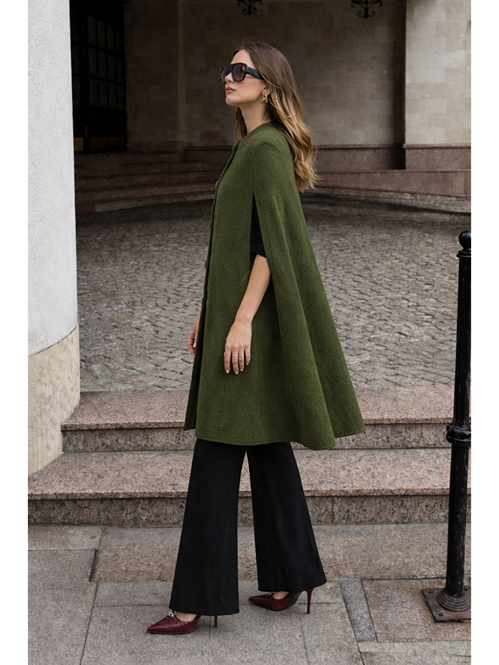 Kadın Kolsuz Relax Fit Haki Kaşe Panço-1