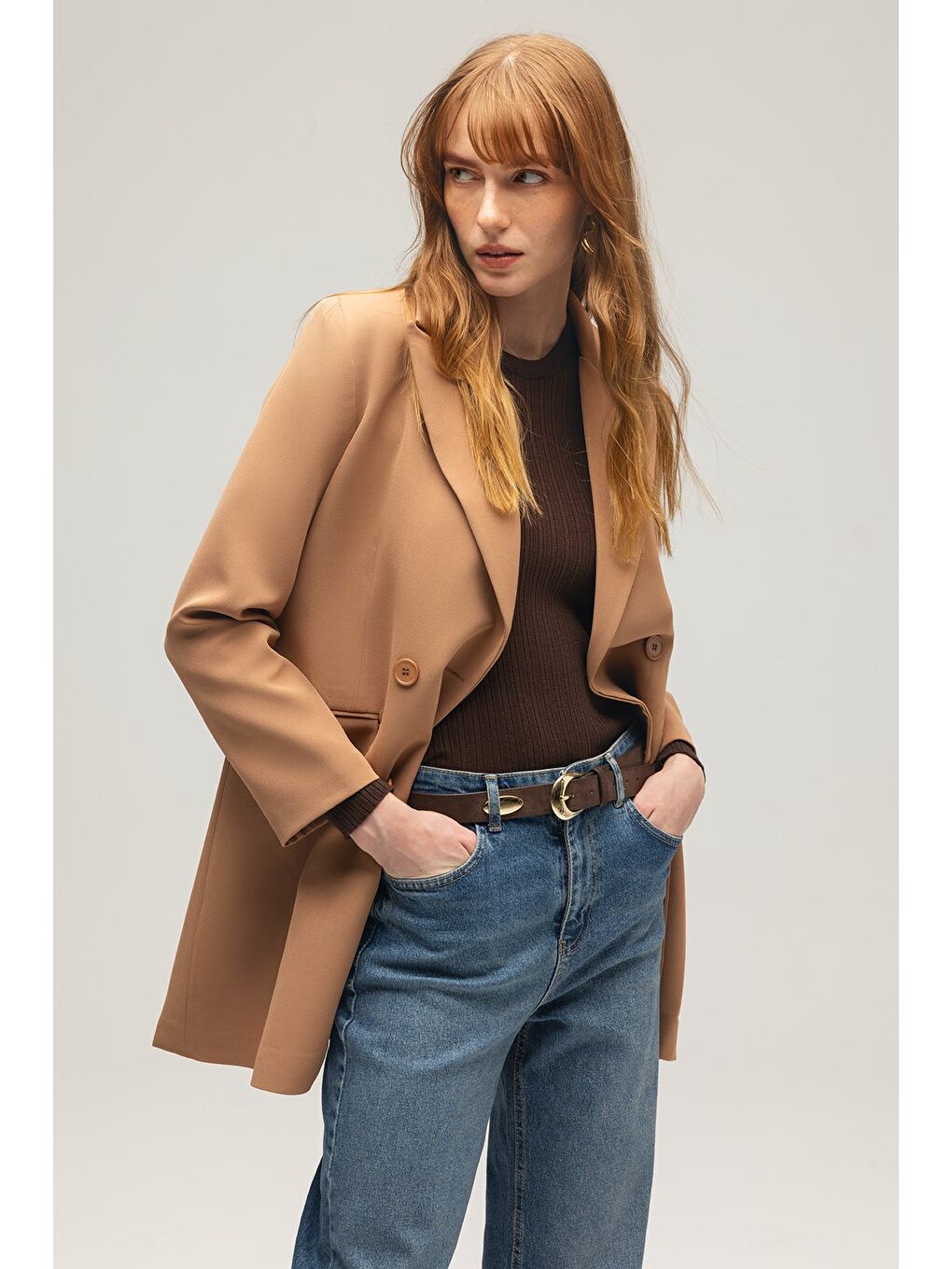 Kahverengi Camel Kadın Oversize Dokuma Uzun Busines Ceket - Kapak Detaylı-1