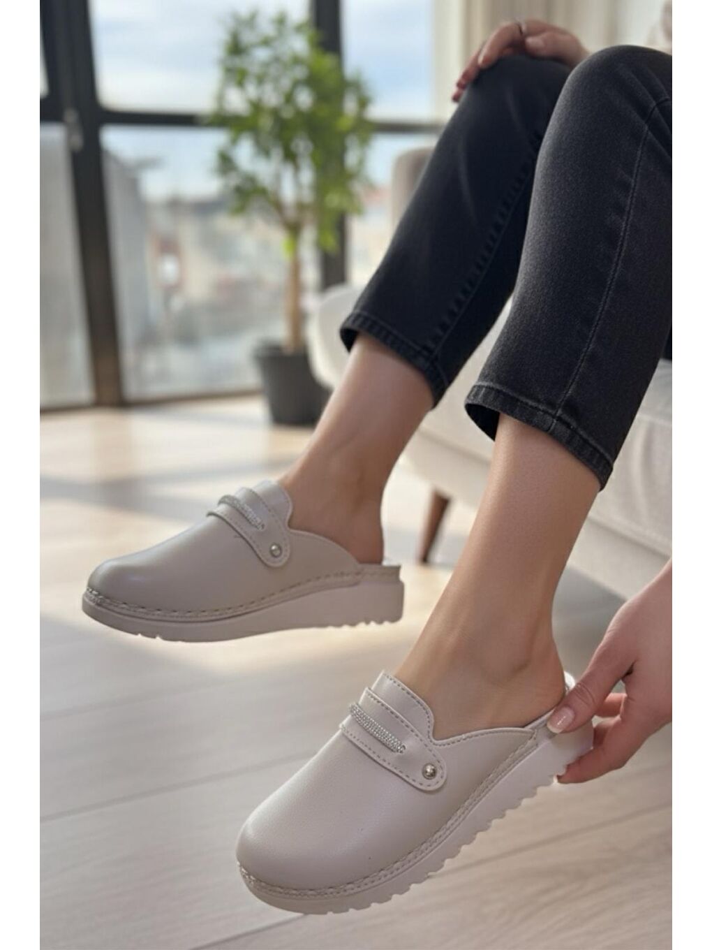 Ekru Prl 3103 Taşlı Ortopedik Yumuşak Hafif Taban Günlük Anne Kadın Terlik