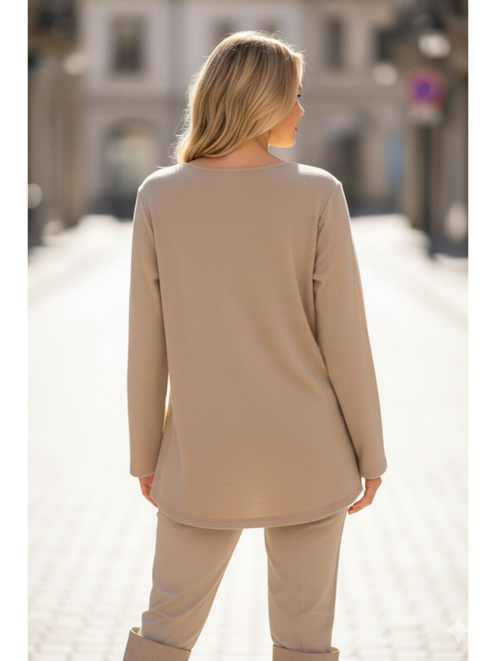 İtalyan Bej Havuz Yaka Uzun Kol Çiçekli Varak Baskılı Casual Oversize Triko Bluz 75 75-1