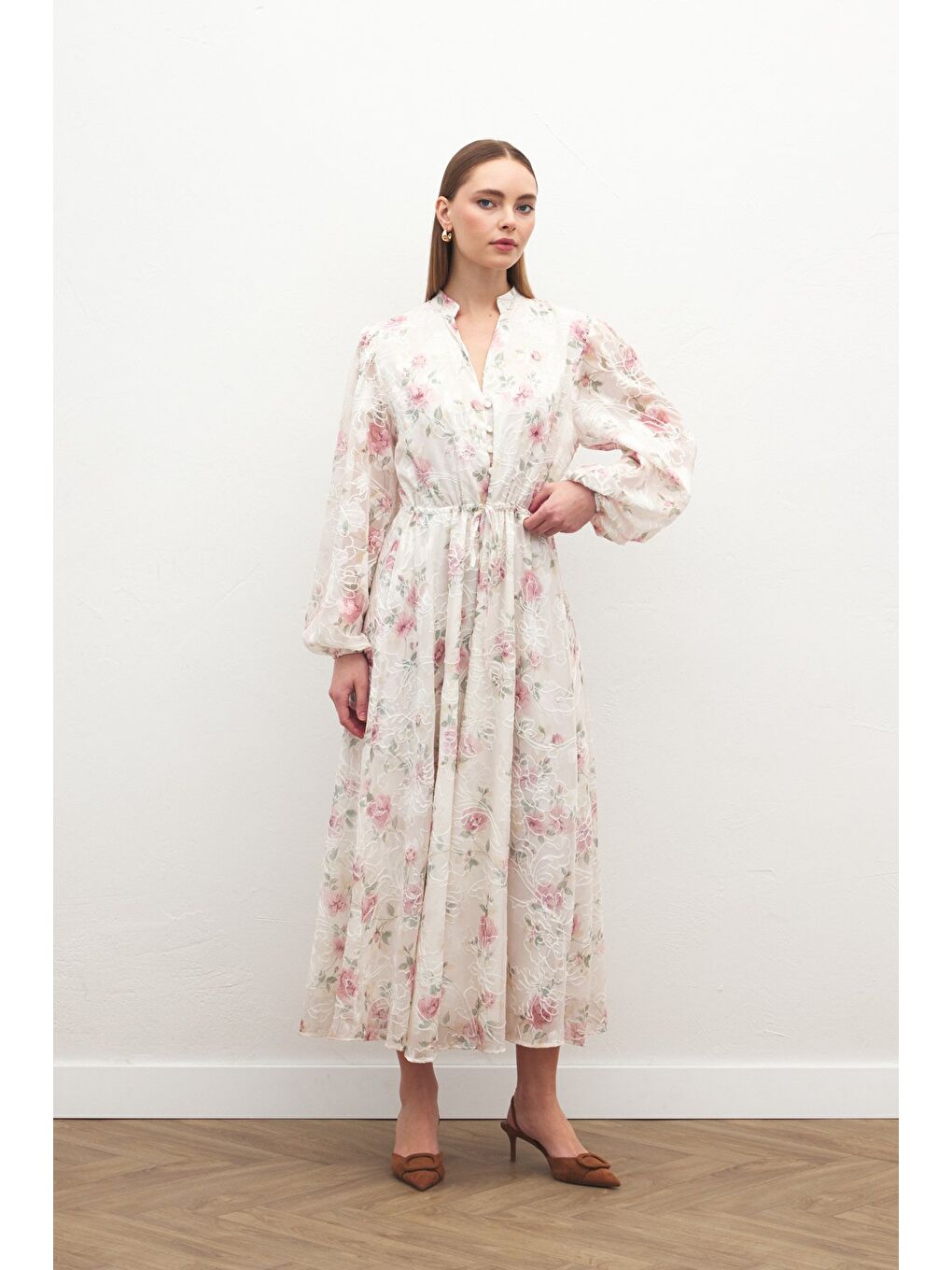 Pembe Nakışlı Desenli Uzun Elbise - Pudra-4